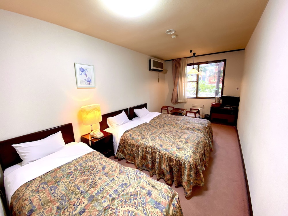 Basic, Triple, 3 Beds, Private Bathroom