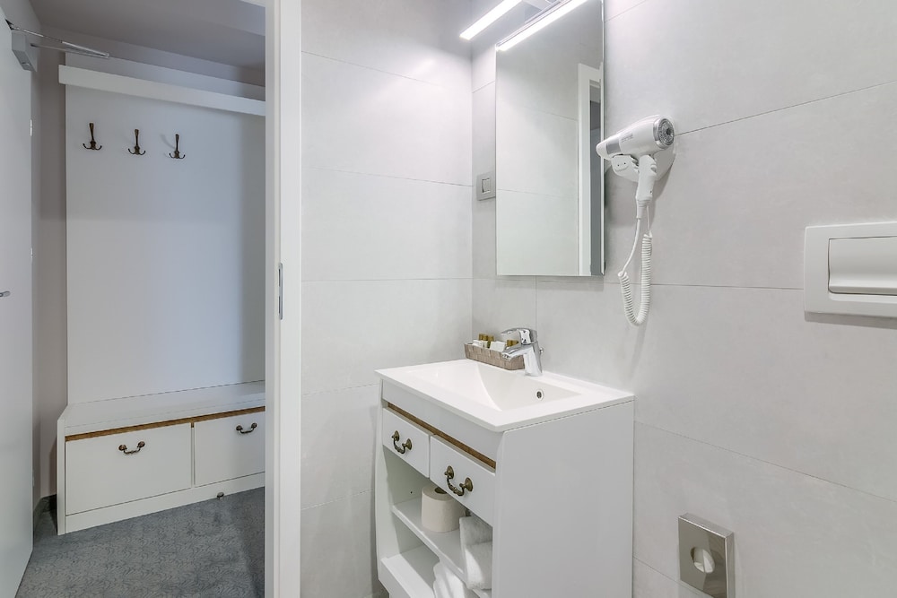 New Era Hotel Bucharest City 50/50