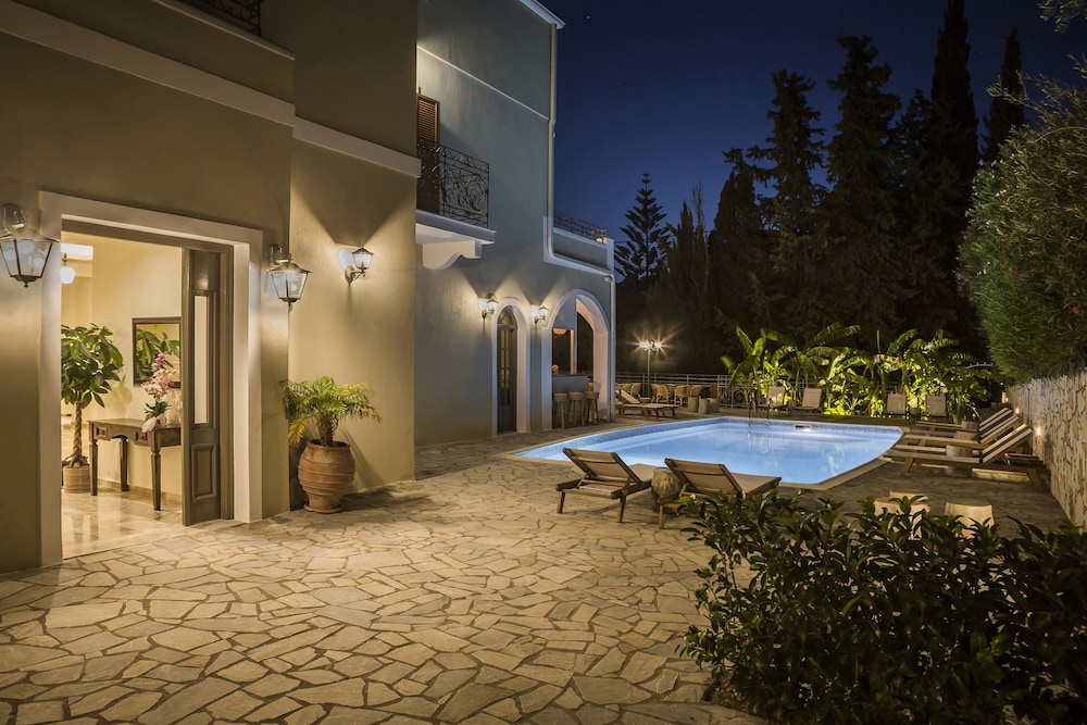 La Signora Hotel 42/50