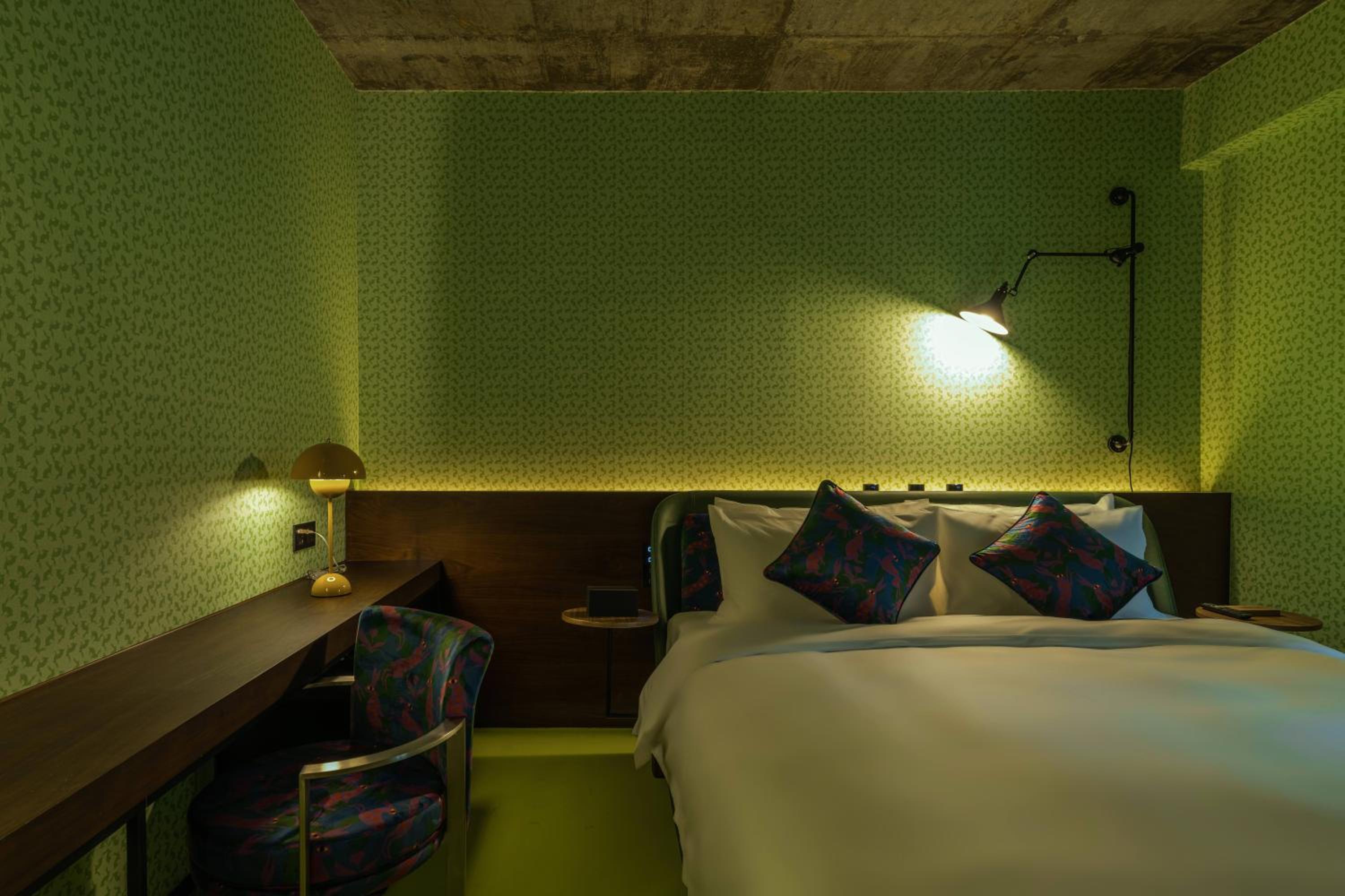 Room, Double Bed
