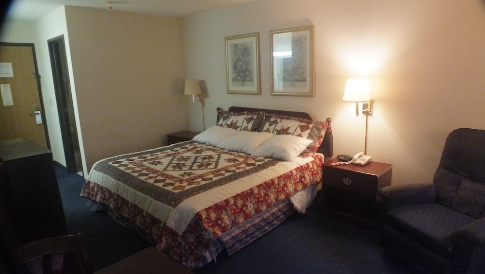 Quality Express Inn Suites Mineral Wells 21/49