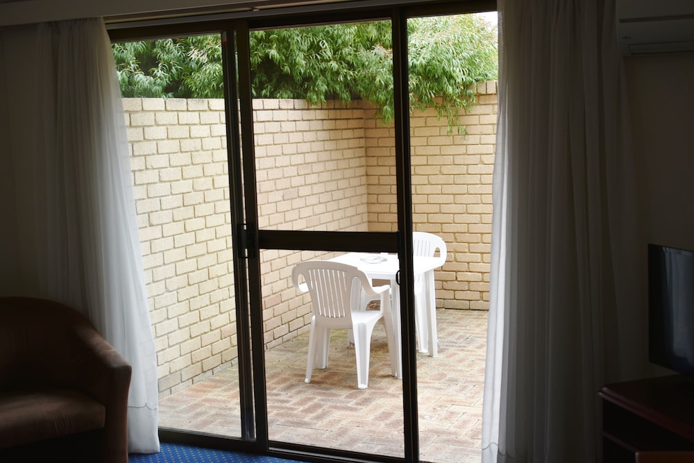 Admiral Motel Bunbury 27/59