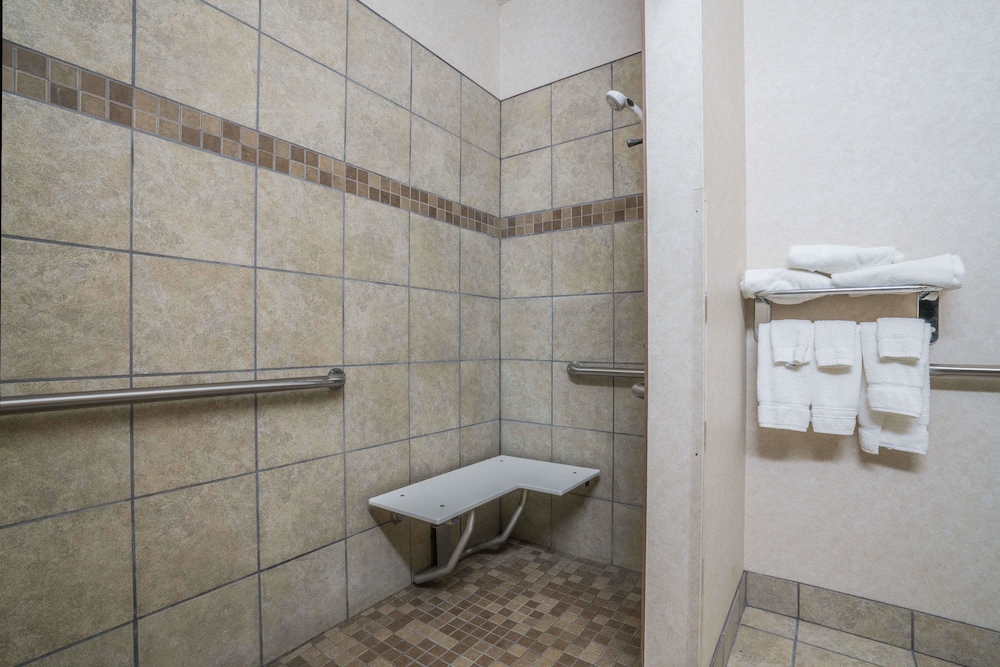 Days Inn by Wyndham Fargo/Casselton 3/26
