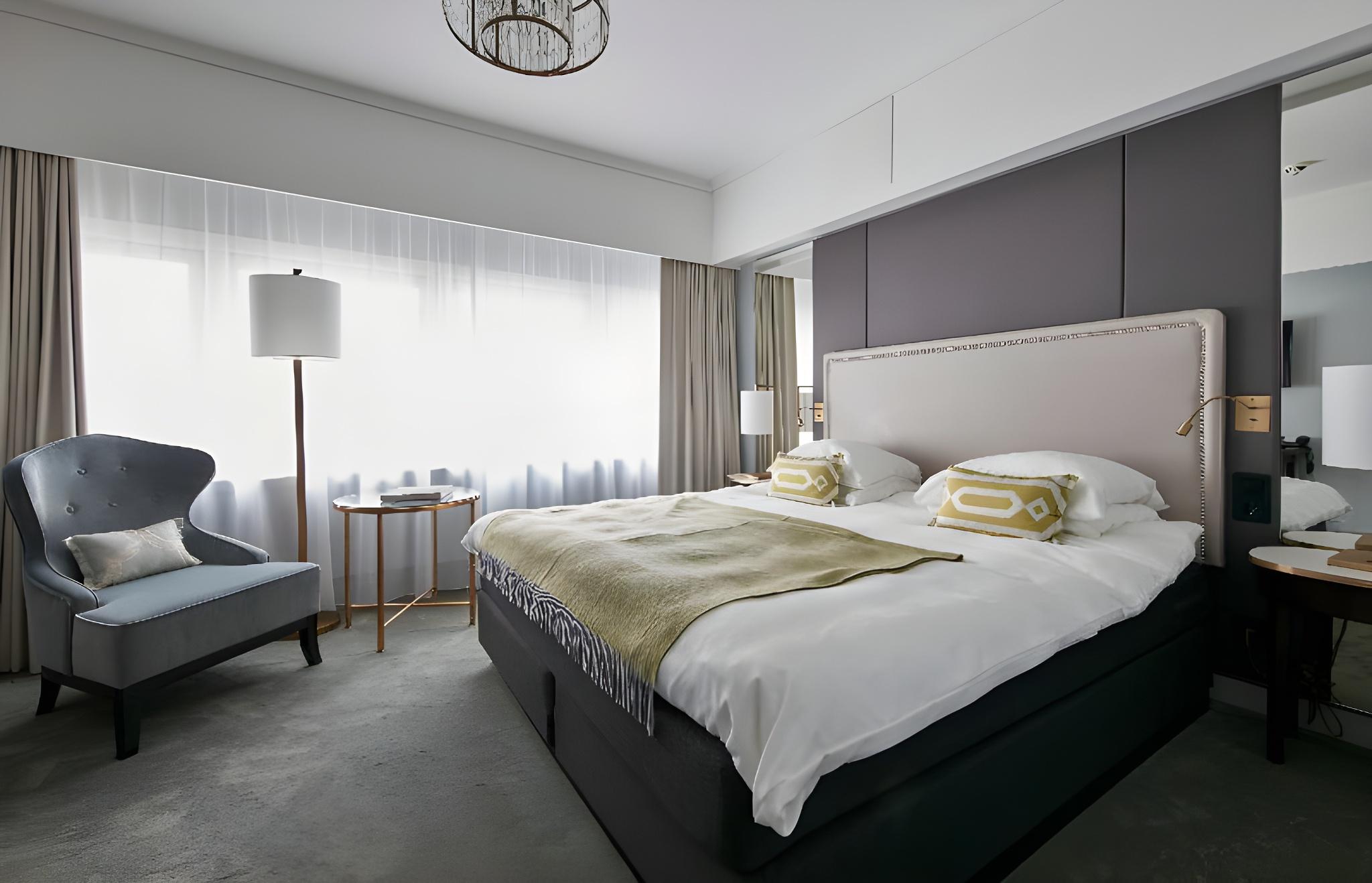 Grand, Petite, Single, King Bed