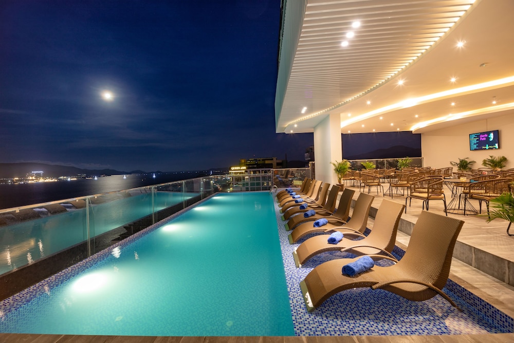 Majestic Star Hotel 5/66