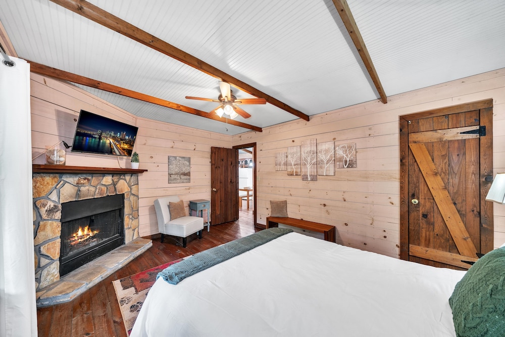 Bridge, 1 Bedroom, Cabin, Queen Bed