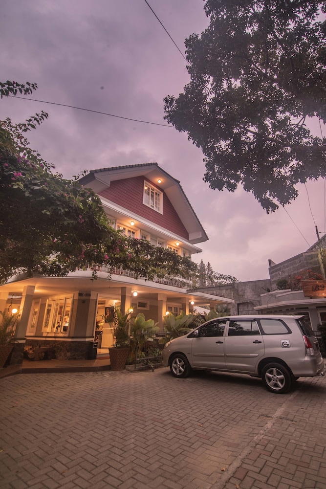 Boutique B21 Malang, Azana Hotels Collection 61/65