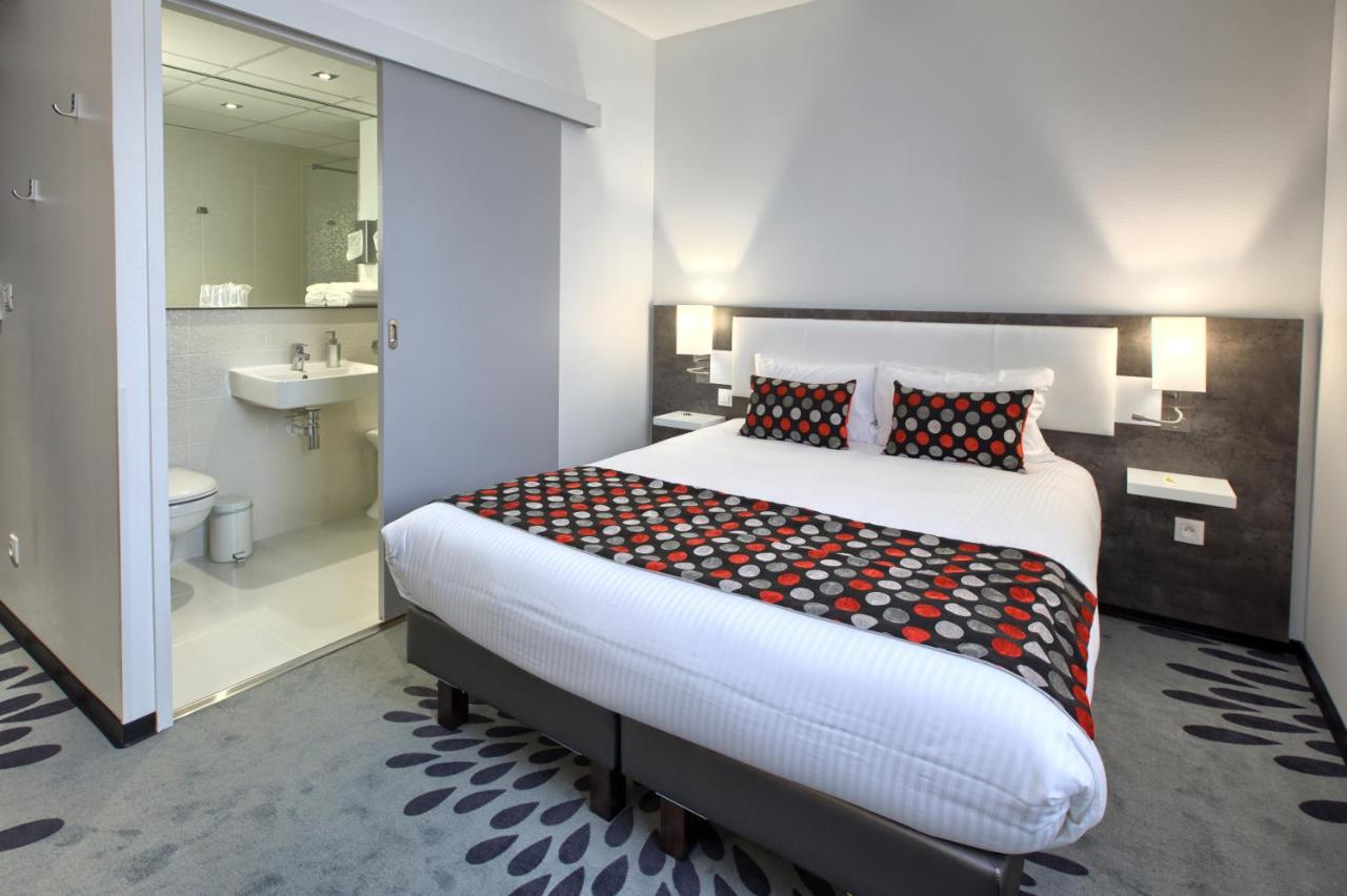 AU COMTÉ D'ORNON HOTEL & SPA 5/23