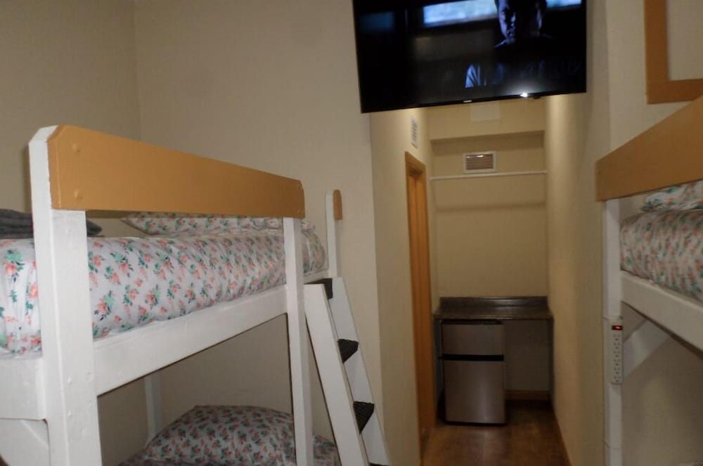Hoosville Hostel 17/66