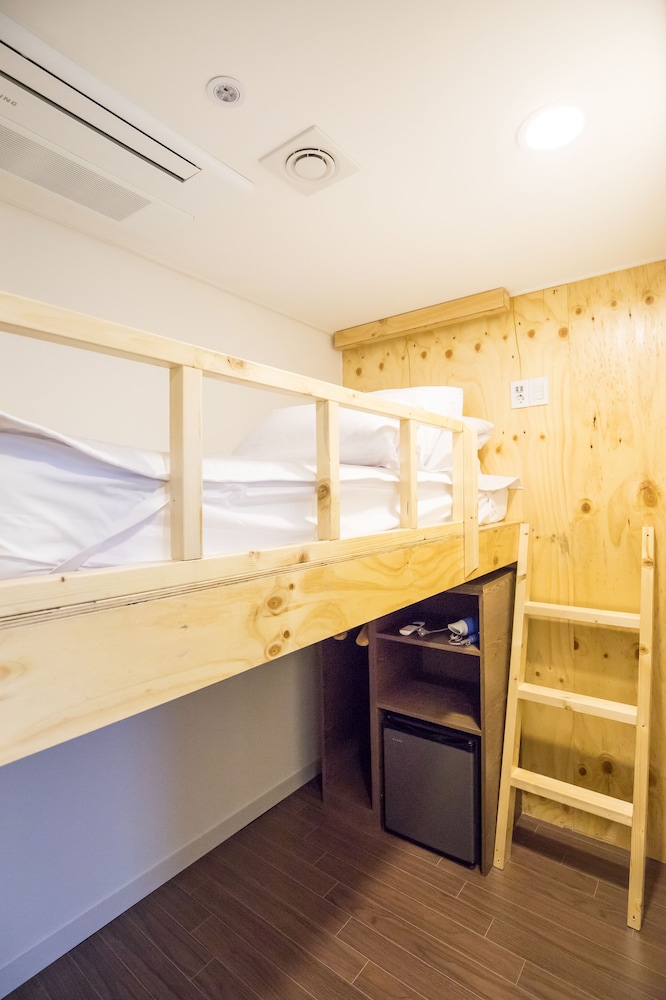 Step Inn Myeongdong 2 40/53