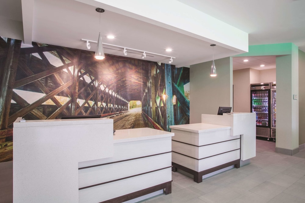 La Quinta Inn and Suites by Wyndham Cullman 5/46