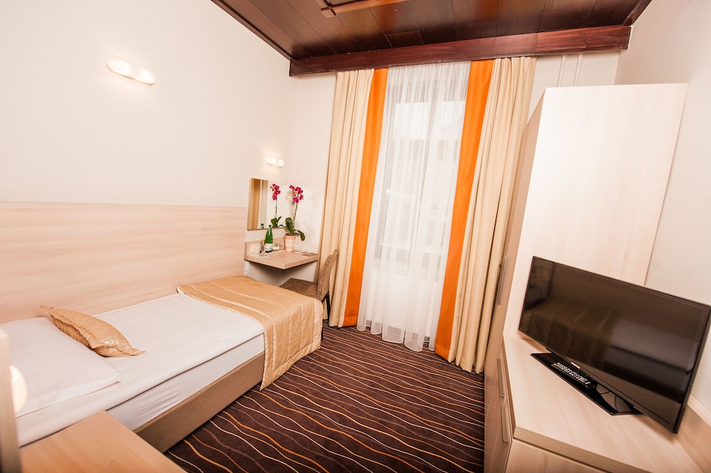 Hotel Zagreb - Health & Beauty 26/76