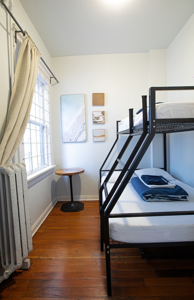 Cambie Downtown Hostel 15/27