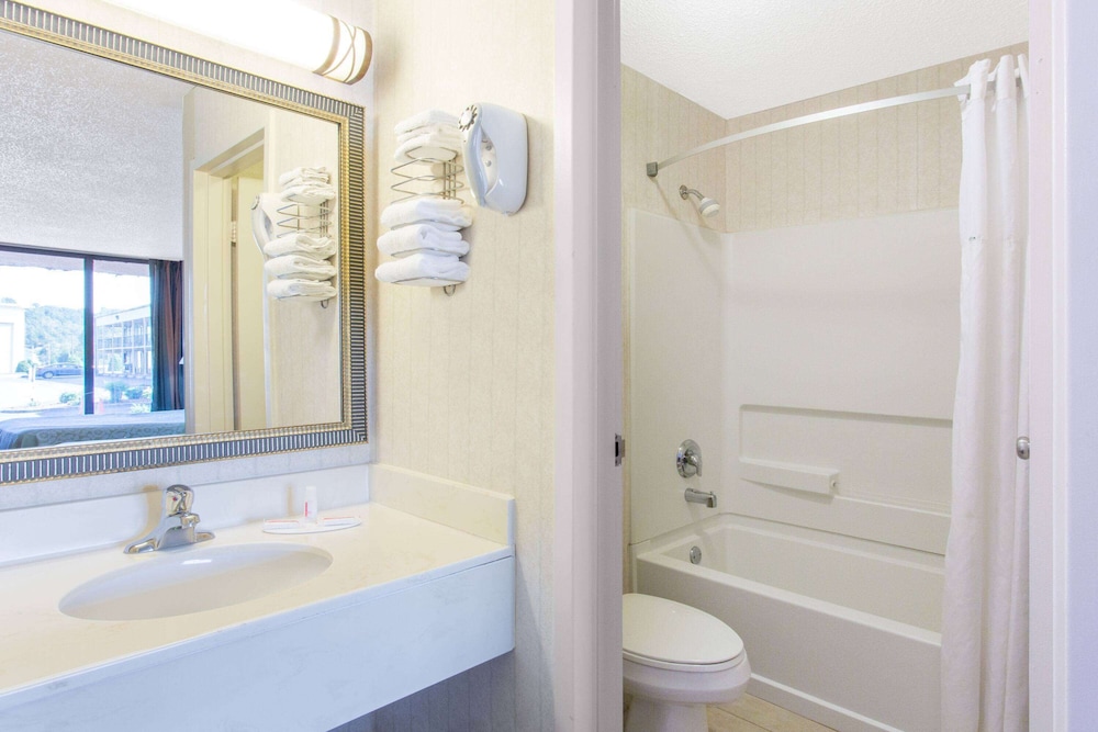 Days Inn by Wyndham Princeton 31/32