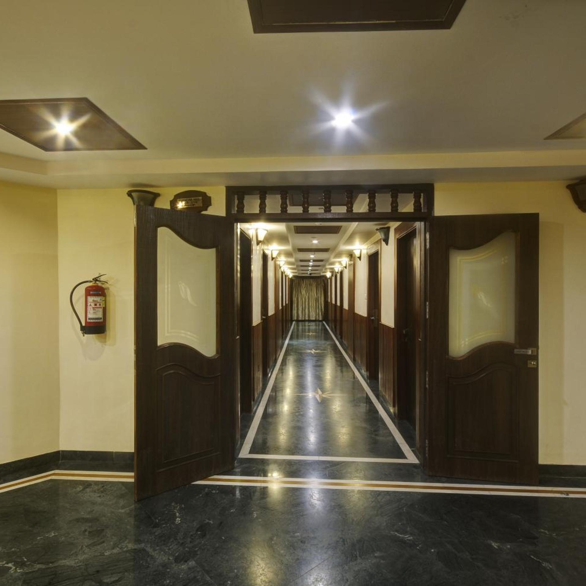 Oyo Premium Nayapalli Irc Village 54/72
