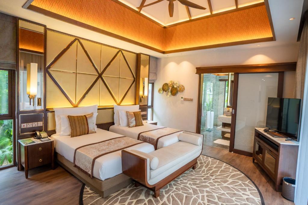 2 Bedrooms, Royal, Pool, Villa, Adult Only