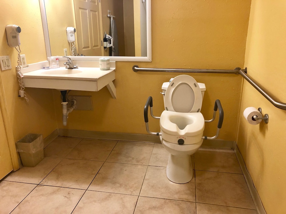 Americas Best Value Inn Sarasota Downtown 26/40