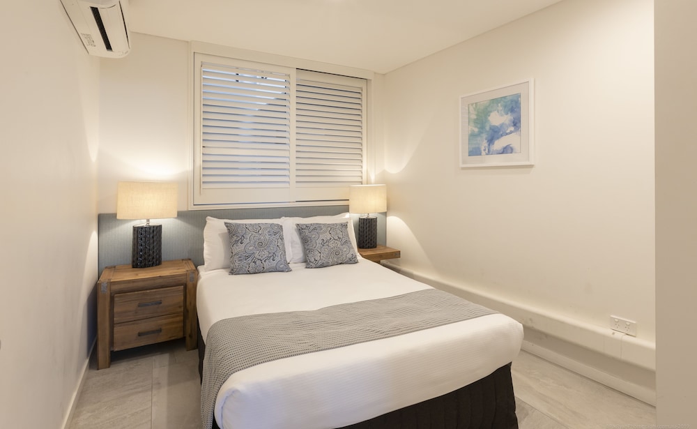 4 BEDROOMS, DELUXE, APARTMENT, OCEAN VIEW
