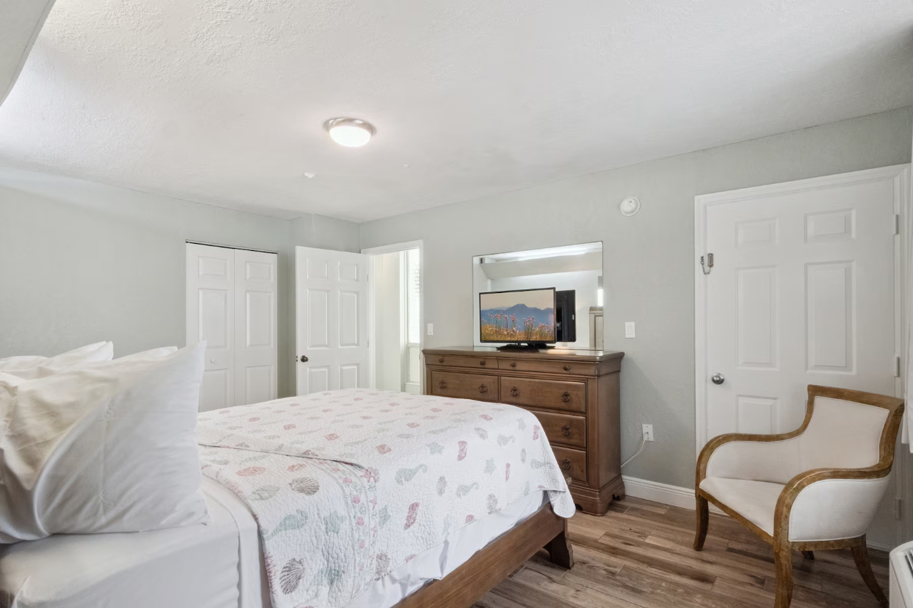 Howard Johnson by Wyndham Oceanfront Daytona Beach 18/44