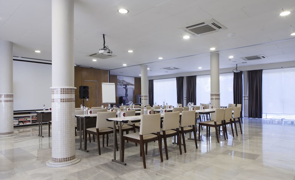 Urh Sitges Playa Hotel 57/69