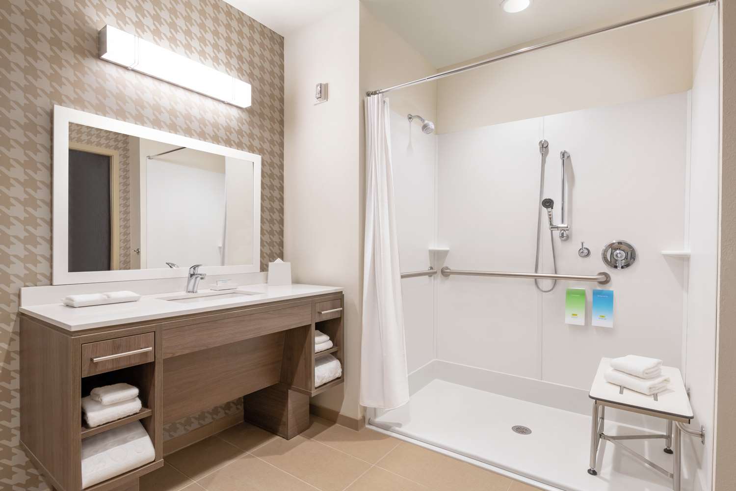 Home2 Suites By Hilton Greece Rochester 24/24