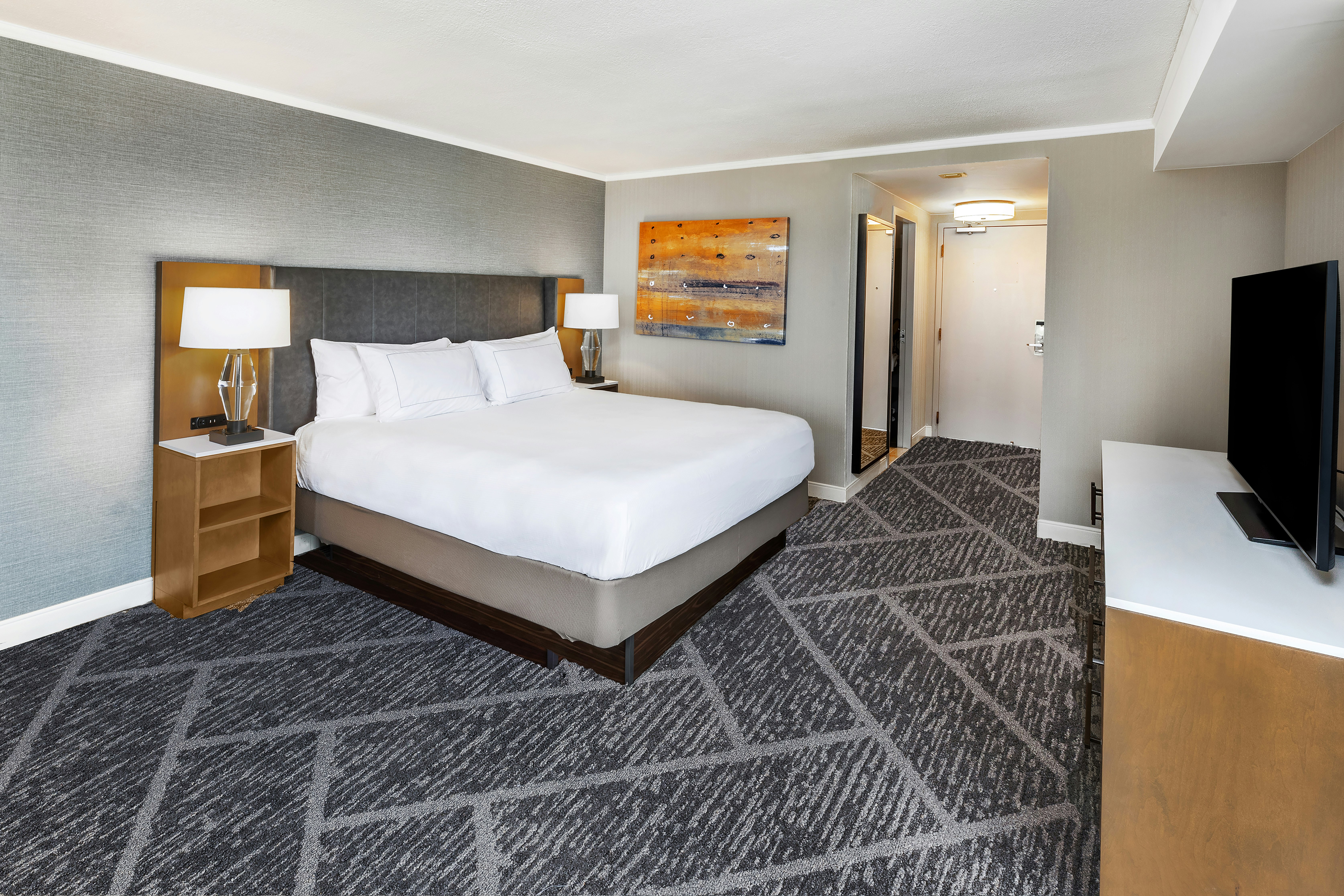 ROOM, KING BED, BALCONY, CORNER