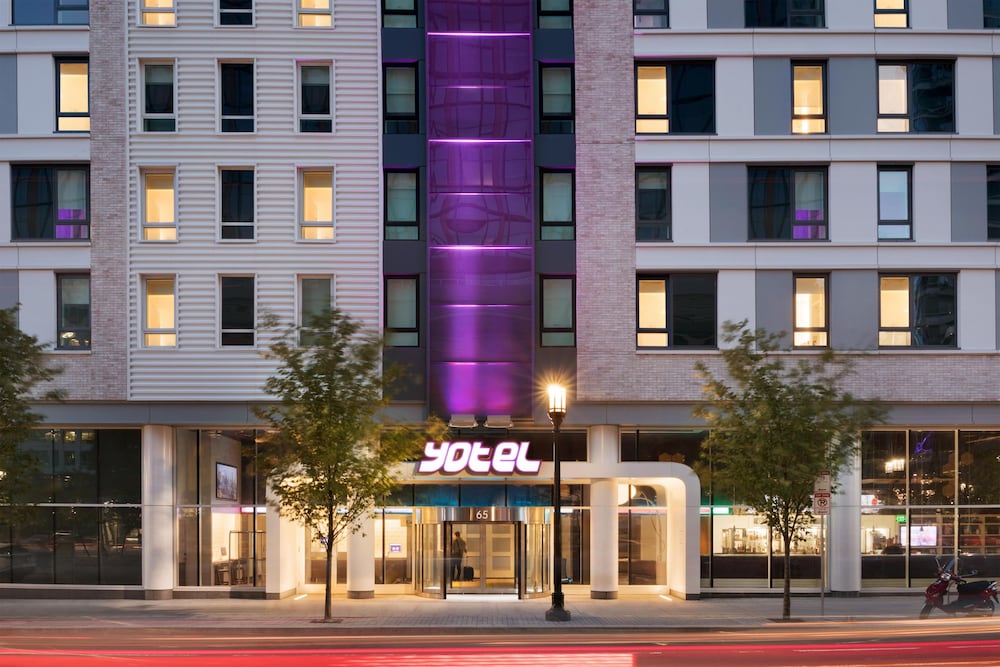 YOTEL Boston, Select by Hilton 6/79