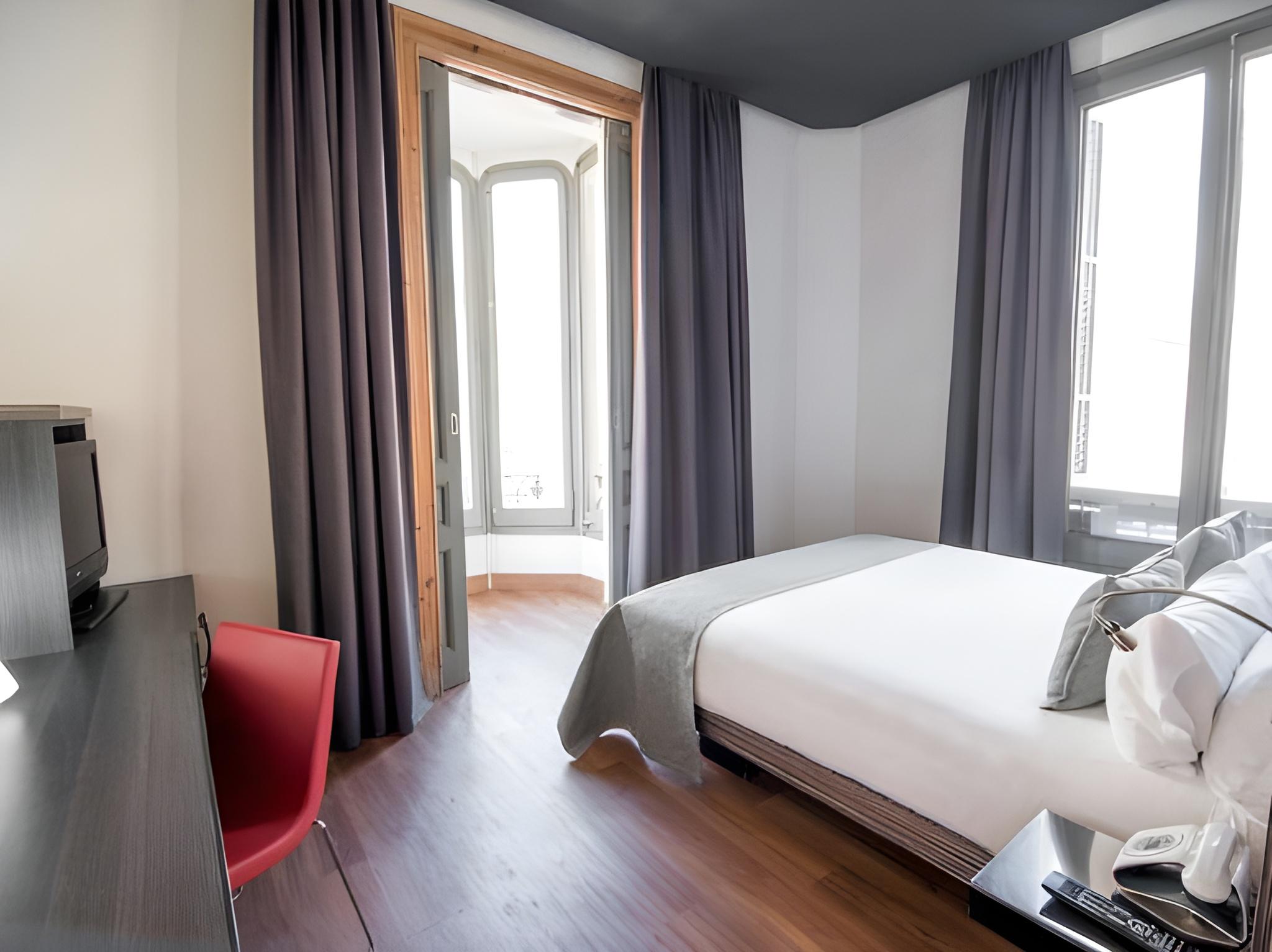 Basic, Double Bed