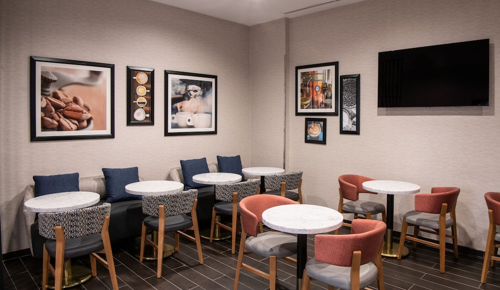 HYATT PLACE NEW YORK MIDTOWN SOUTH 48/64