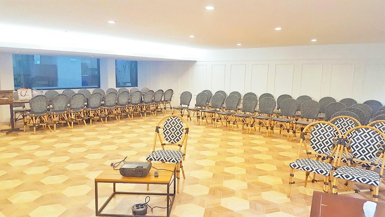 Beehive Boutique Hotel 21/24
