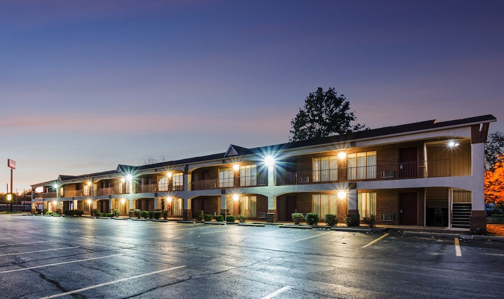 Red Roof Inn Vincennes 7/33