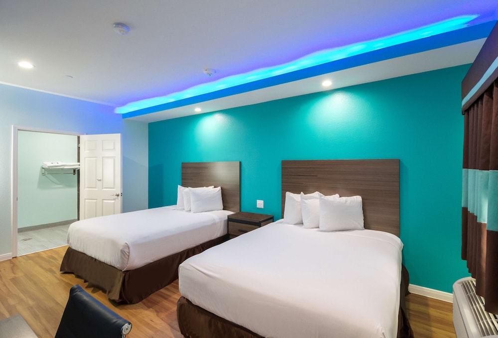Americas Best Value Inn Aldine Westfield 18/33