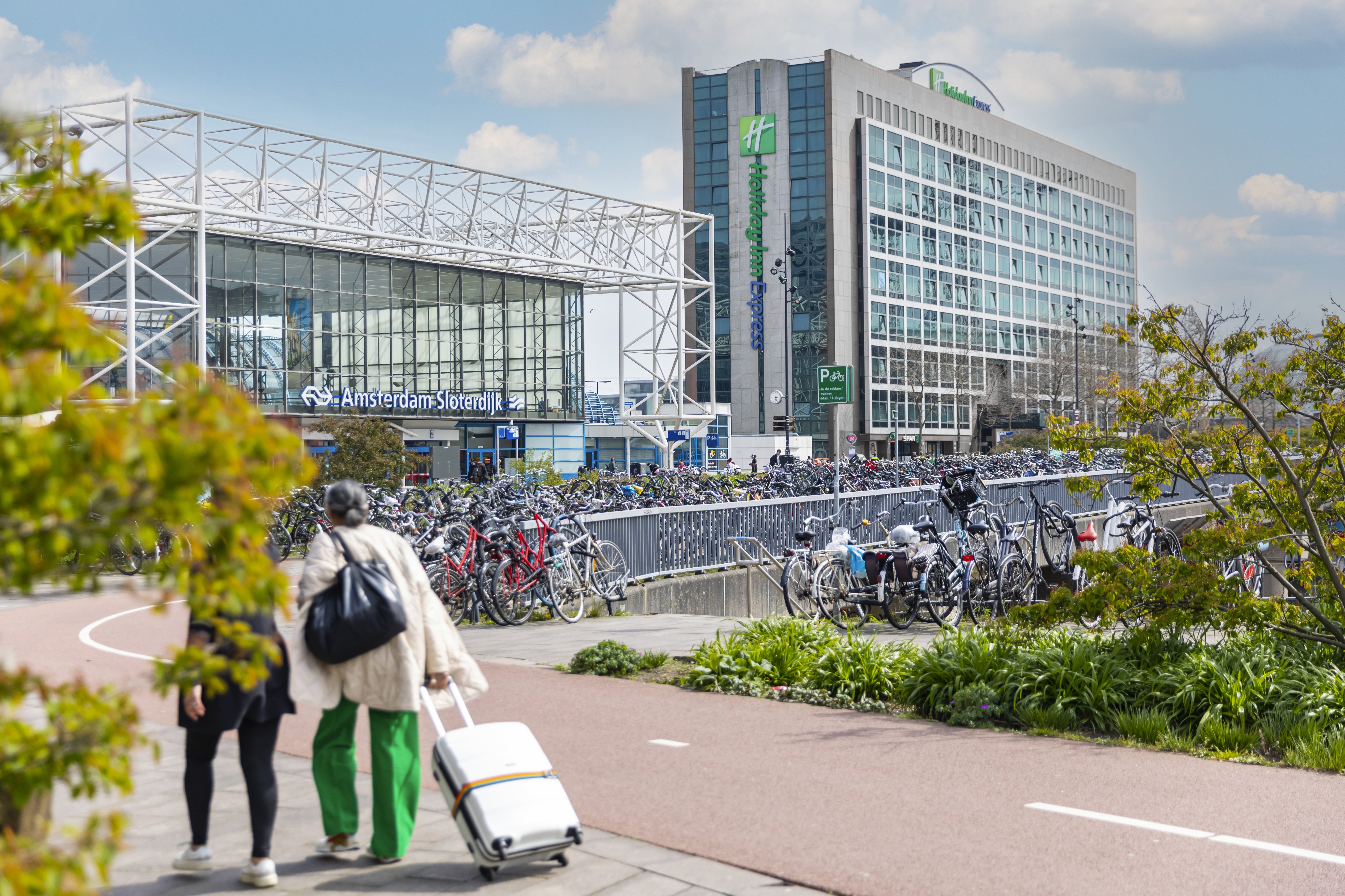 Holiday Inn Express Amsterdam Sloterdijk Station 27/27