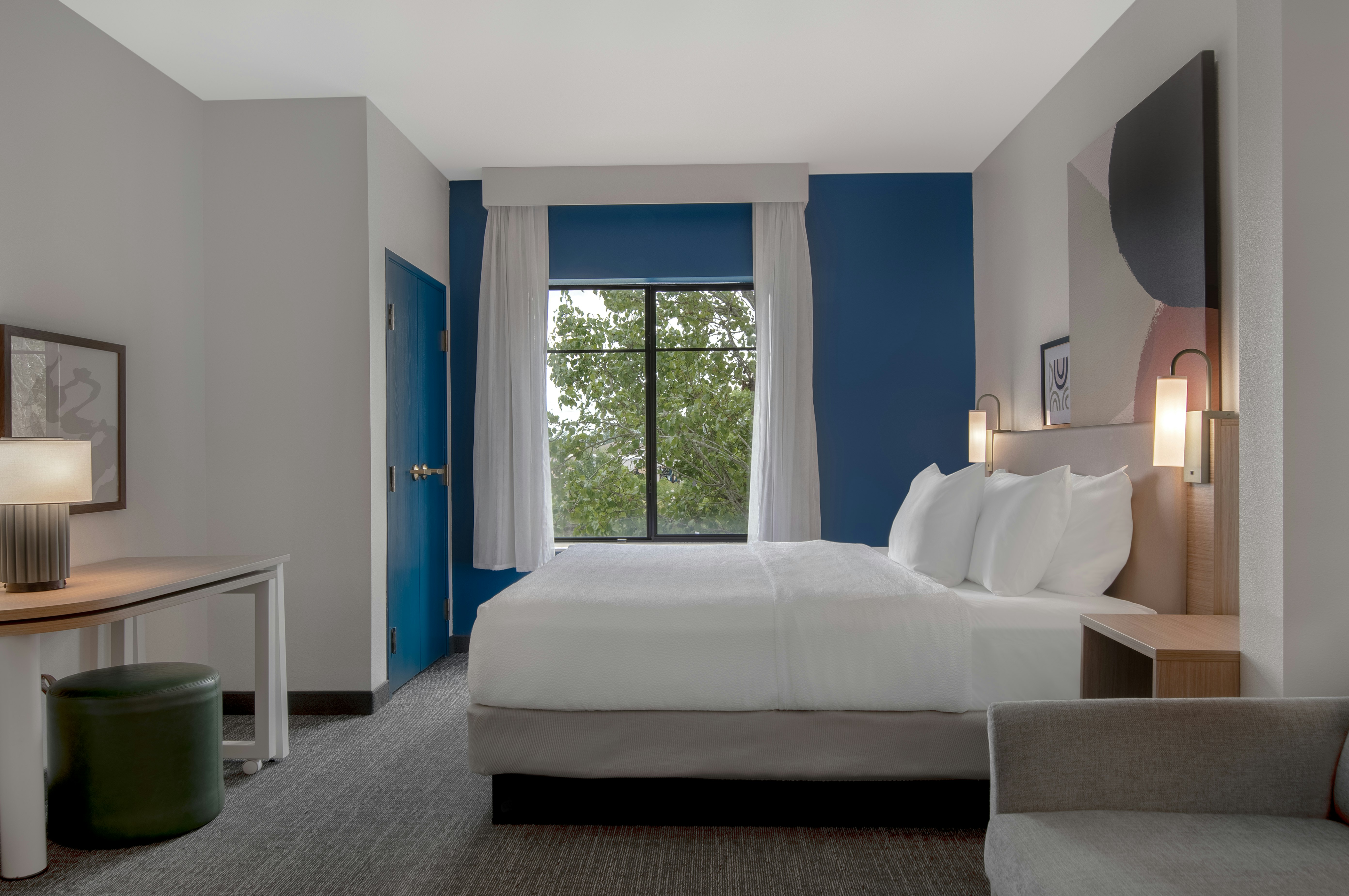 ROOM, KING BED, ACCESSIBLE