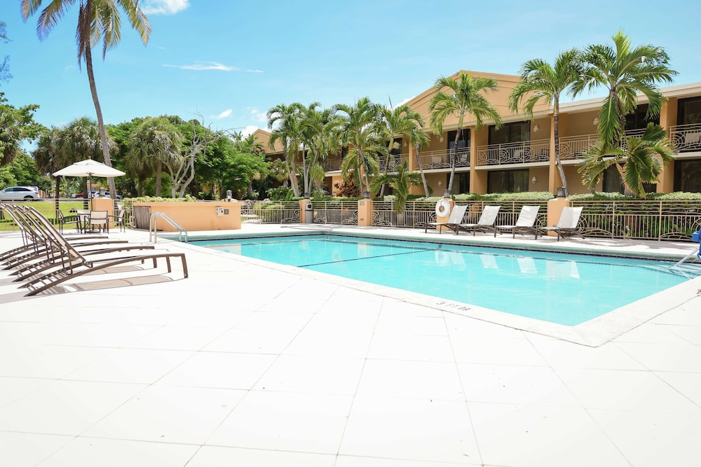 Hampton Inn Key Largo 8/67