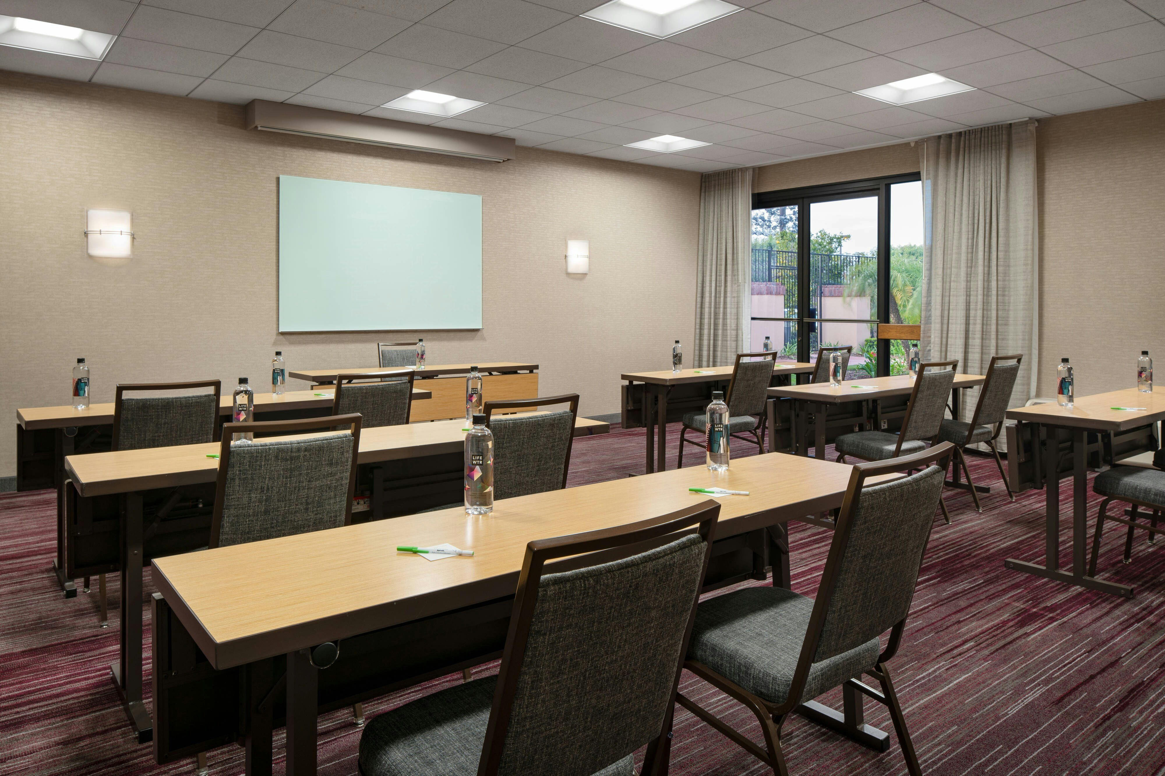 Courtyard by Marriott Costa Mesa South Coast Metro 14/15