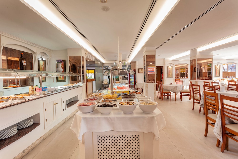 Hotel Amoros 56/69