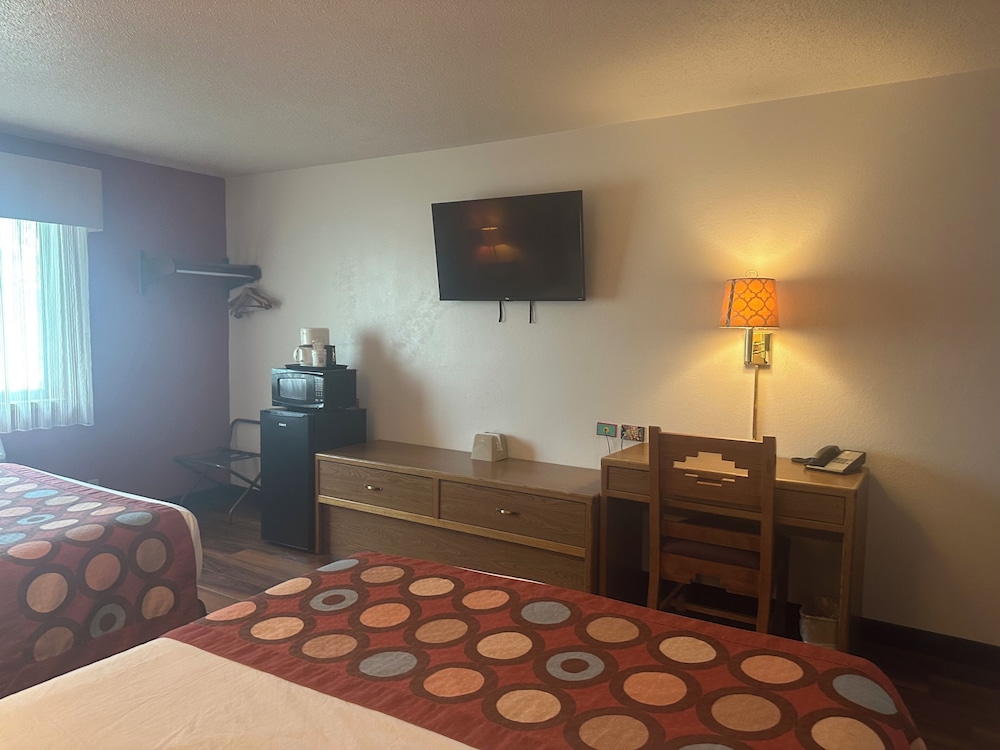 Super 8 by Wyndham Las Vegas 16/26