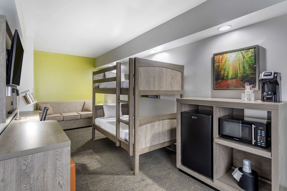 Best Western Plus Apple Valley Lodge Pigeon Forge 27/32