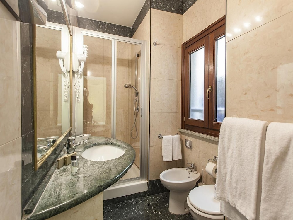 Hotel Regina Giovanna 47/49