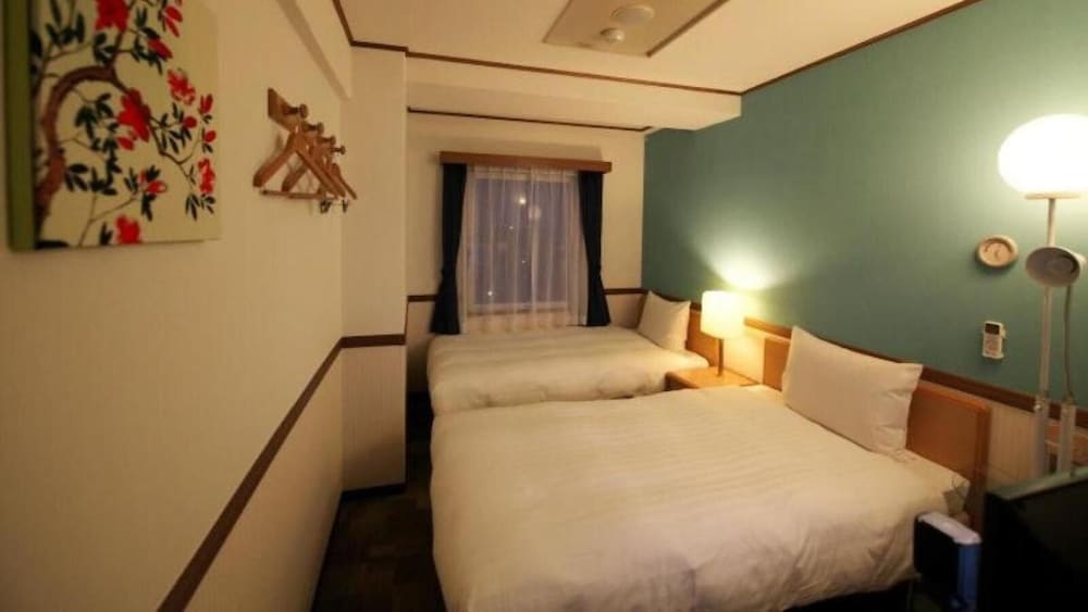 Haneda Inn 12/50