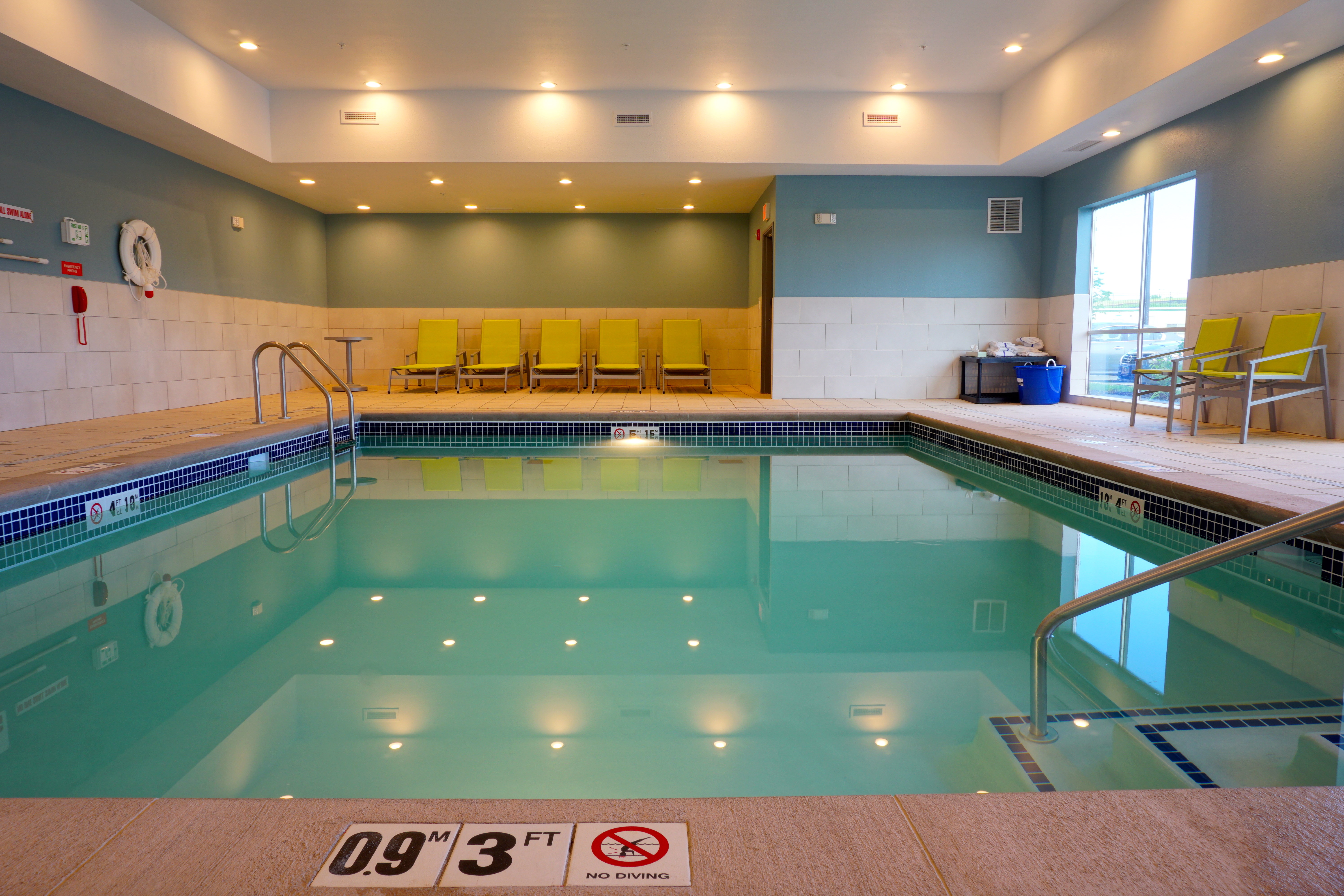 Holiday Inn Express Suites Omaha Millard Area 17/26