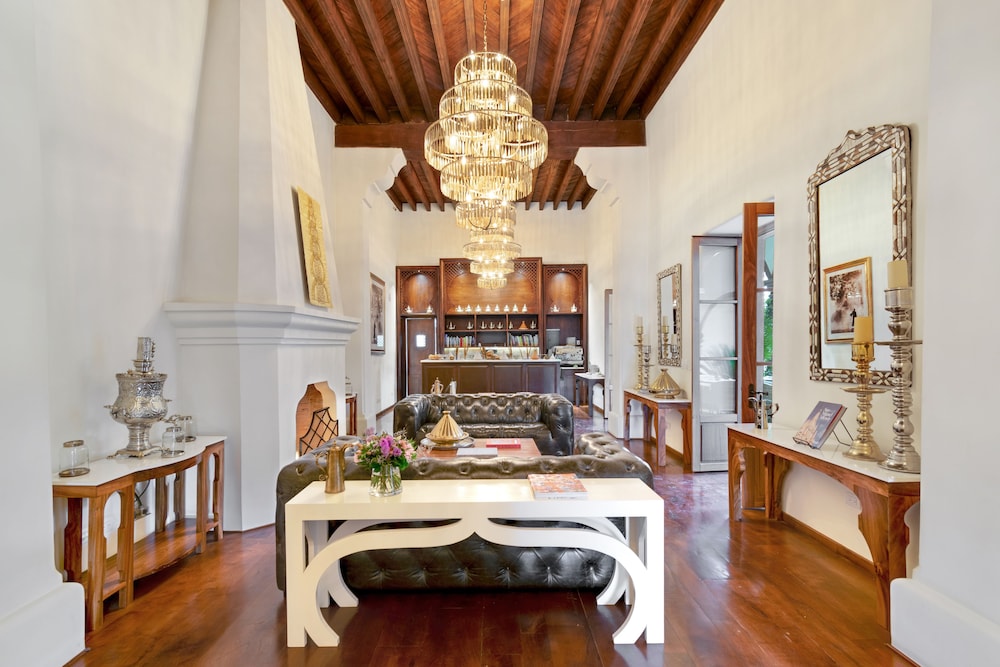 Hotel Casa Blanca 7 55/68