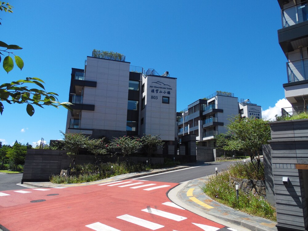 Jeju Healthcare Town Resort 42/50