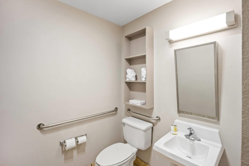Microtel Inn Greensboro 49/54