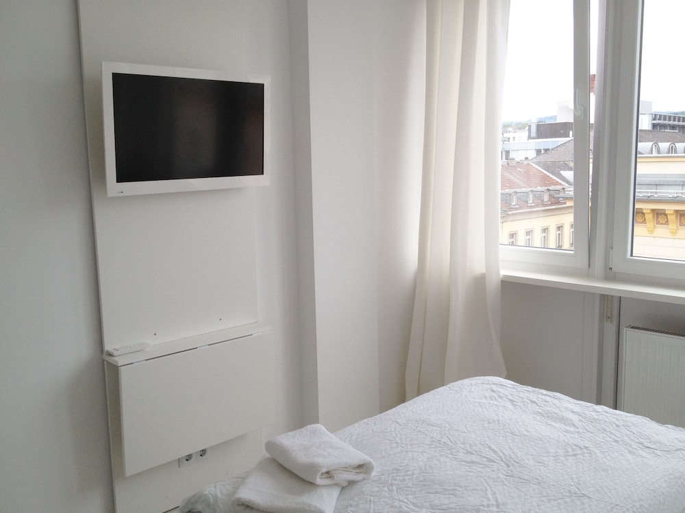 Business Hostel Wiesbaden 7/25