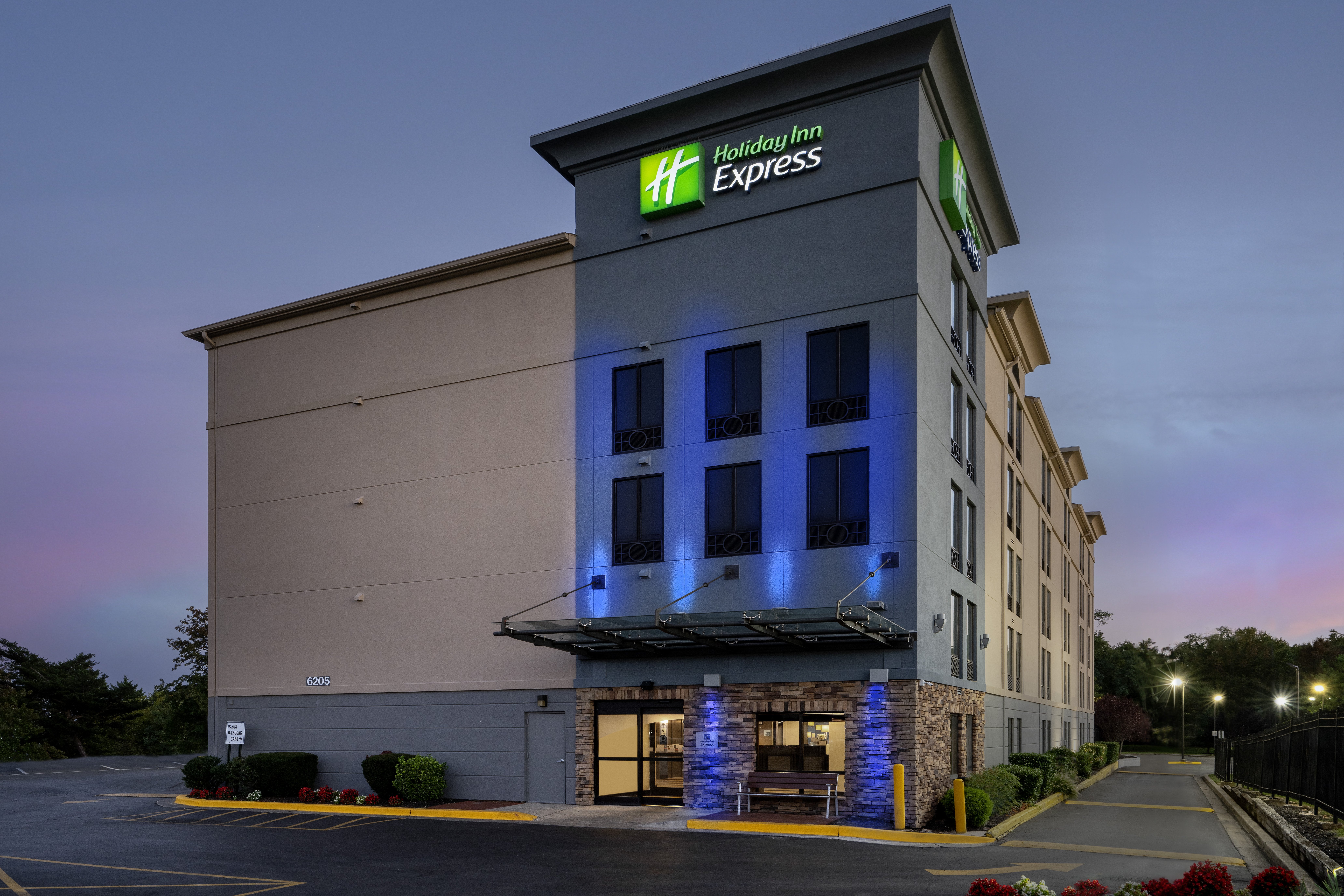 Holiday Inn Express Washington DC-BW Parkway 6/73