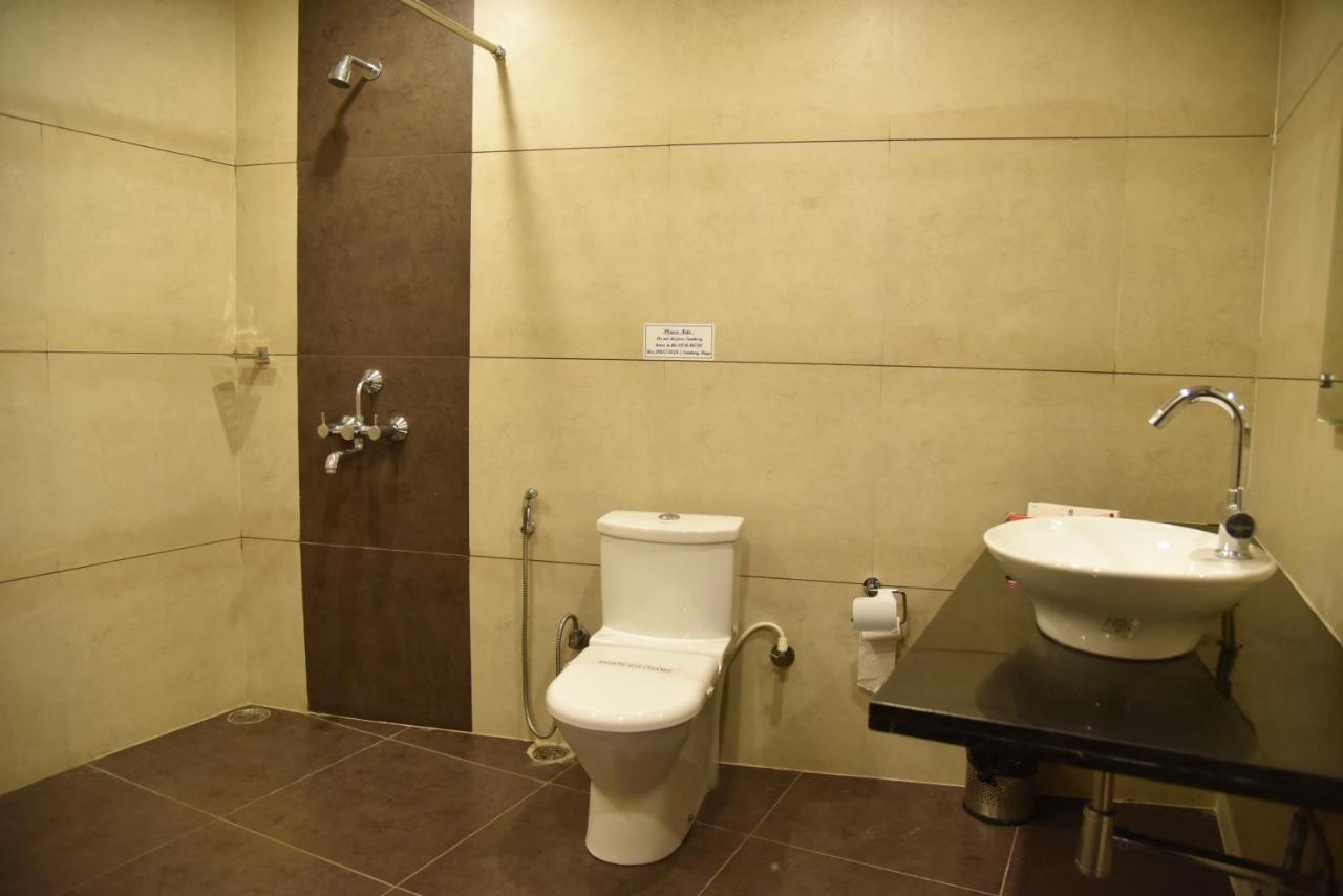 GRAND MAURYA RESORT 33/34