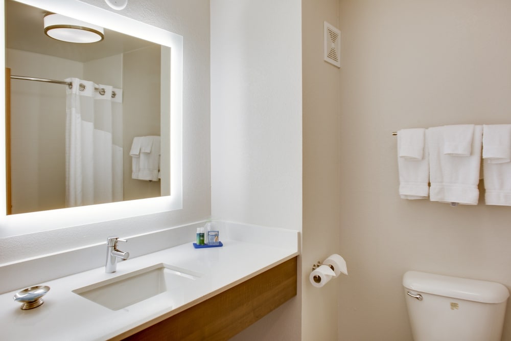 Holiday Inn Express Suites Chickasha 35/35
