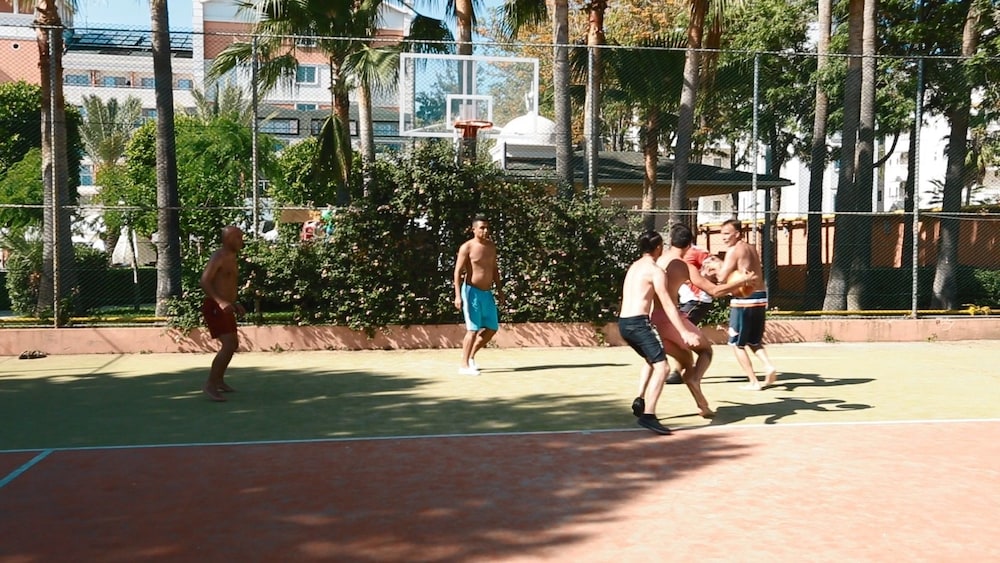 Insula Resort & Spa 24/35